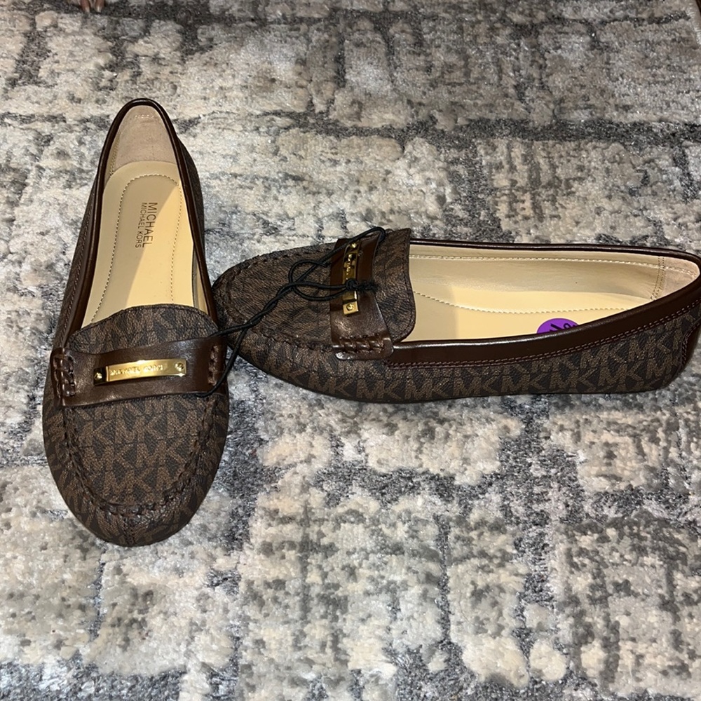 Michael Kors loafers/ flats